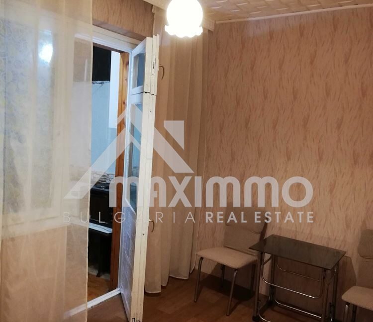Три отделни стаи! Владиславово! До Булмаг! Частично ремонтиран! Изцяло ЮЖНО изложение-енергоспестяващо!-3