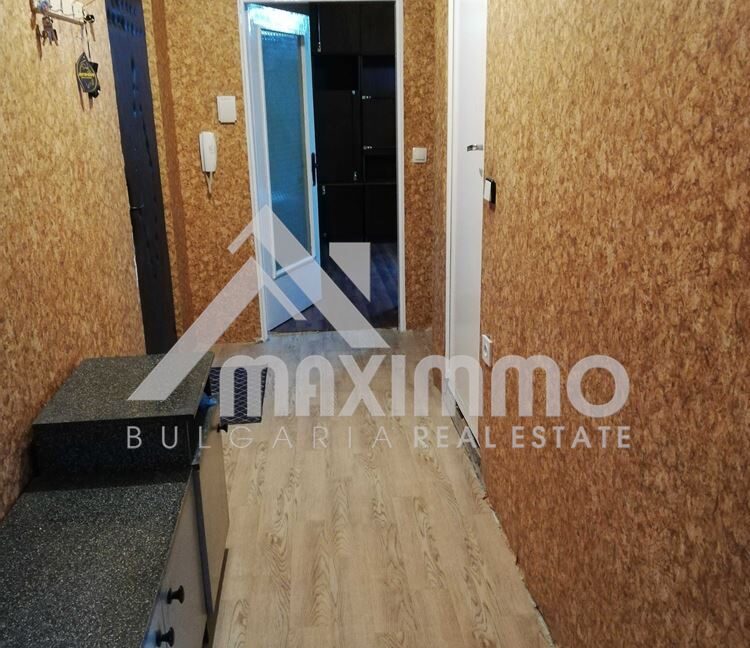 Три отделни стаи! Владиславово! До Булмаг! Частично ремонтиран! Изцяло ЮЖНО изложение-енергоспестяващо!-5